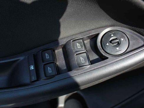 Used 2016 Ford Focus SE image 12