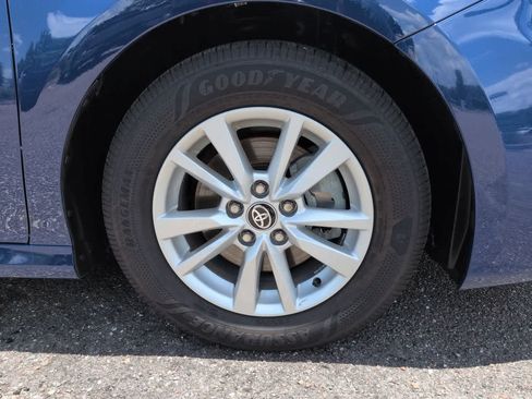 Used 2026 Toyota Camry LE w/ Convenience Package FWD image 11
