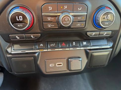 Used 2021 Chevrolet Silverado 1500 LT RWD image 11