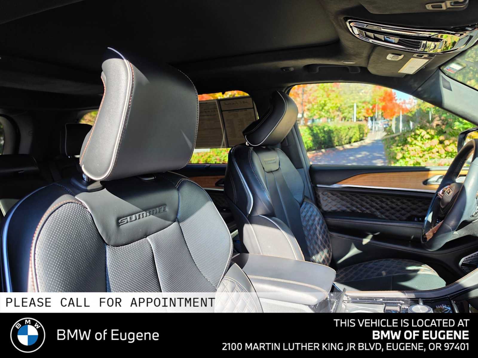 Used 2024 Jeep Grand Cherokee Summit AWD/4WD image 13