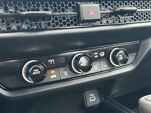 Used 2025 Honda HR-V LX image 25