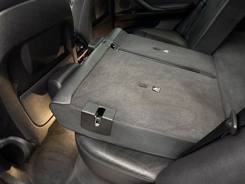 Used 2018 BMW X5 xDrive40e image 8