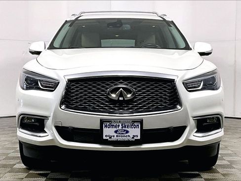 Used 2017 INFINITI QX60 FWD w/ Deluxe Technology Package image 3
