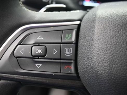 Used 2025 Jeep Grand Cherokee Altitude AWD/4WD image 28