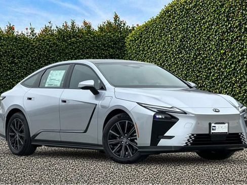 New 2026 Lexus ES 350e FWD image 2