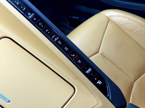 Used 2020 Chevrolet Corvette Stingray Preferred Conv w/ 2LT Preferred Equipment Group image 39