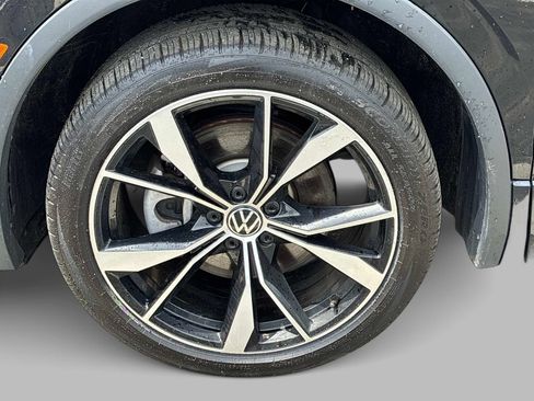 Used 2024 Volkswagen Tiguan SEL R-Line AWD/4WD image 20