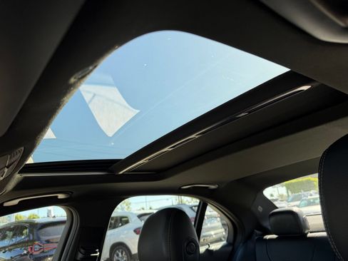 Used 2020 Mercedes-Benz C 300 Sedan image 29