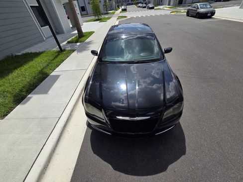 Used 2014 Chrysler 300 S RWD image 3