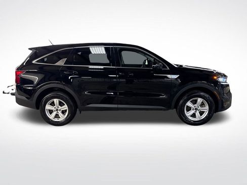 Used 2023 Kia Sorento LX AWD/4WD image 7