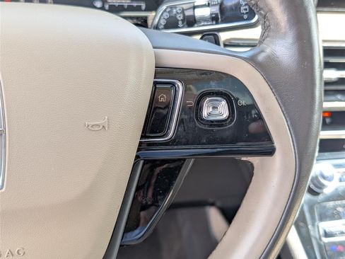 Used 2022 Lincoln Corsair AWD w/ Premium Package image 24