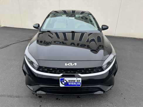 Used 2023 Kia Forte LXS image 2