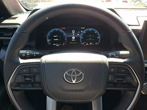 Used 2025 Toyota Tacoma TRD Sport AWD/4WD image 23