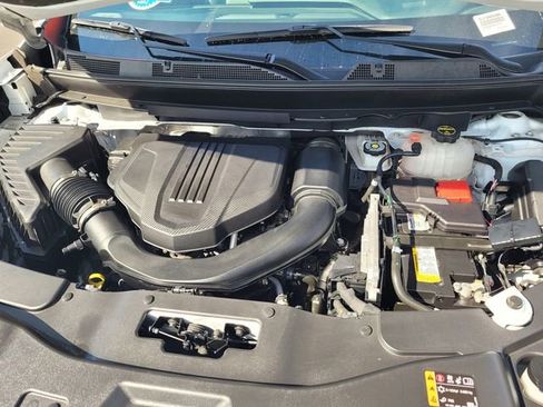 Used 2024 GMC Acadia Elevation image 30