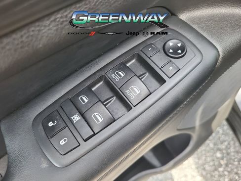Used 2021 Jeep Grand Cherokee Laredo X image 16