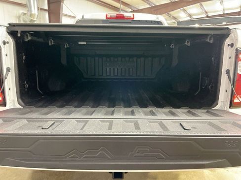 Used 2024 GMC Canyon AT4 w/ Technology Package image 27