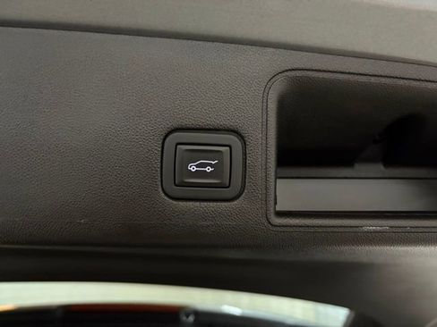 Used 2023 GMC Terrain Denali AWD/4WD image 11