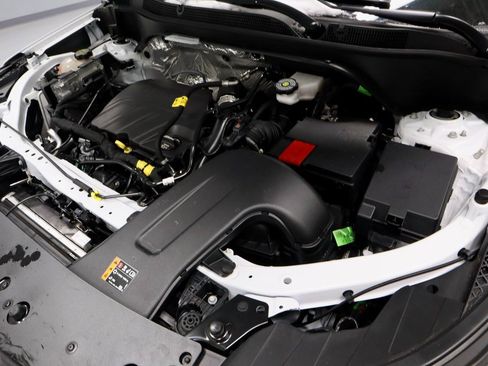 Used 2025 Chevrolet Trax LS image 16