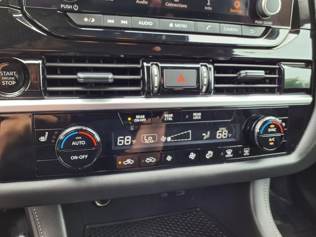 Used 2025 Nissan Pathfinder SV AWD/4WD image 9
