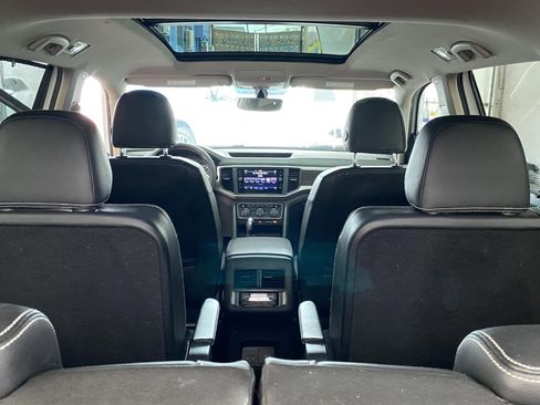 Used 2021 Volkswagen Atlas SE w/ Panoramic Sunroof Package image 17