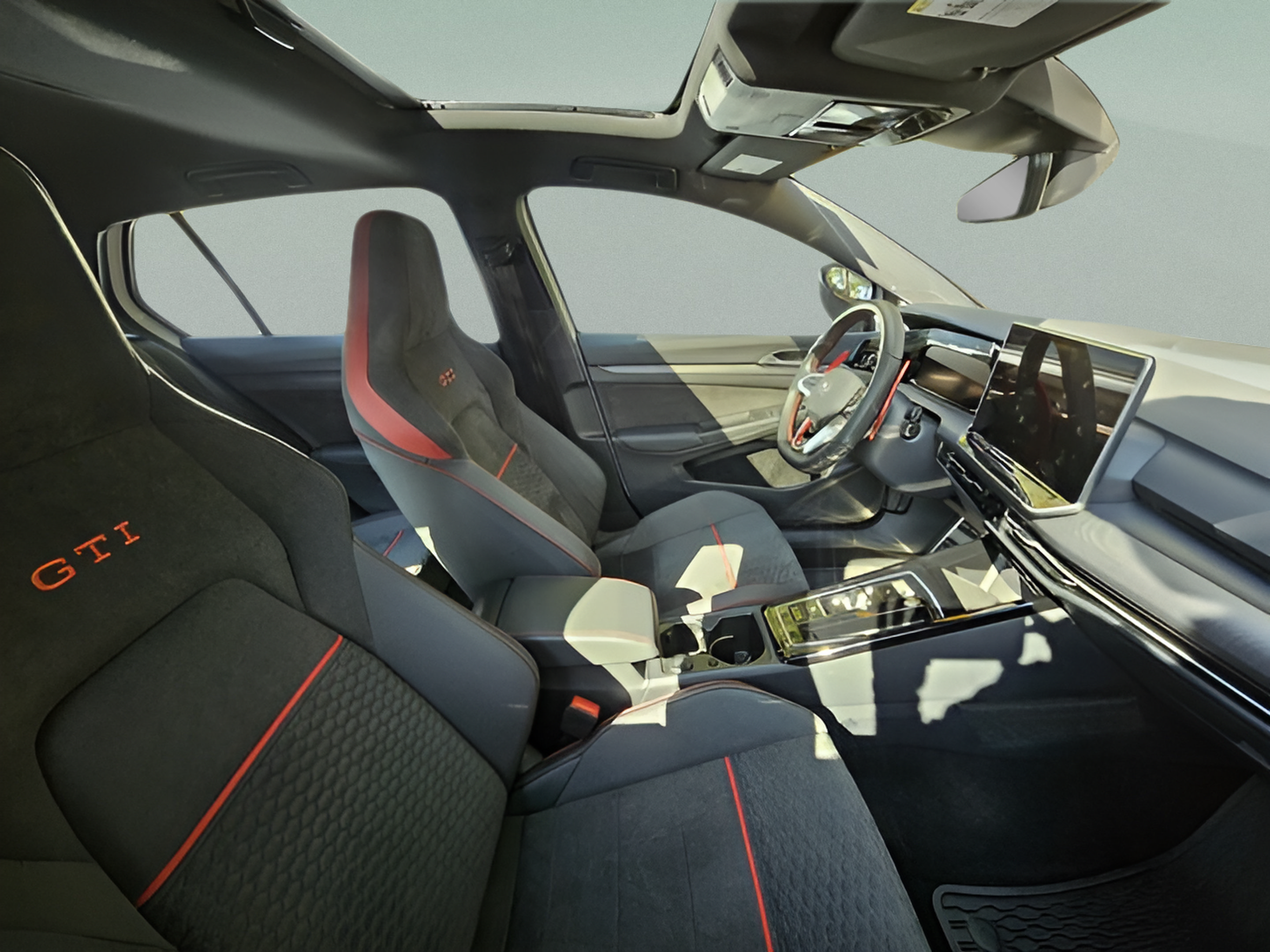 Used 2025 Volkswagen GTI SE FWD image 6