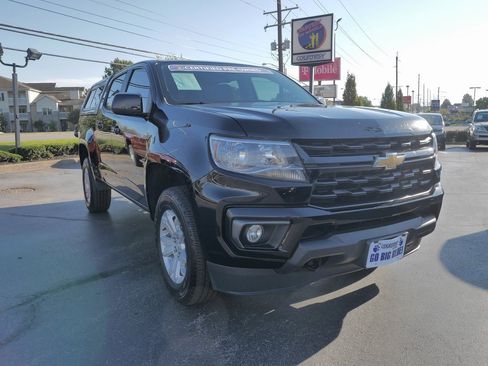 Used 2022 Chevrolet Colorado LT w/ LT Convenience Package image 4