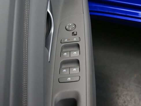Certified 2025 Hyundai Elantra SEL image 11