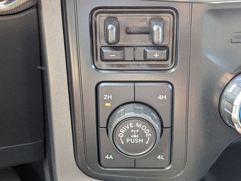 Used 2025 Ford F150 Lariat w/ Equipment Group 501A Mid AWD/4WD image 23