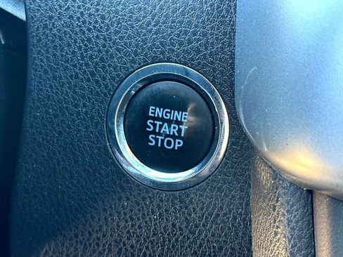 Used 2015 Toyota Highlander XLE image 17