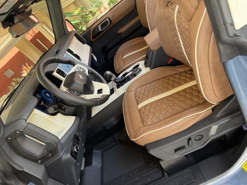Used 2025 Ford Bronco Outer Banks AWD/4WD image 14