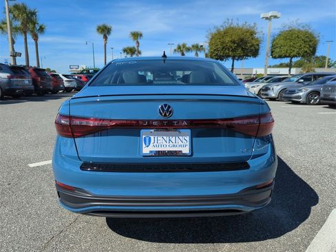 New 2026 Volkswagen Jetta SE image 6