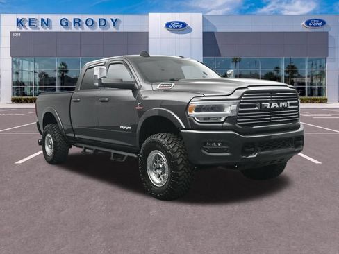 Used 2021 RAM 2500 Laramie AWD/4WD image 1