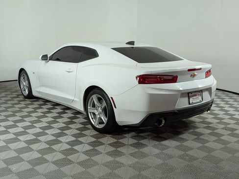 Used 2018 Chevrolet Camaro LT RWD image 5