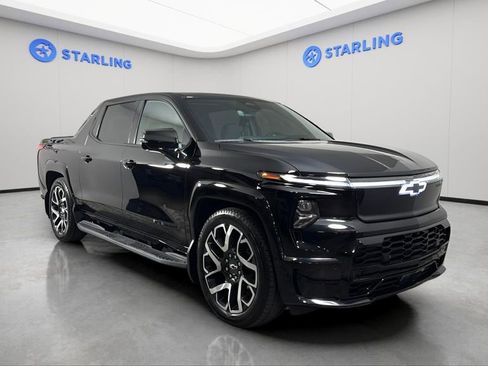 Used 2024 Chevrolet Silverado EV RST image 13