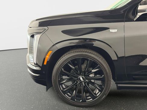 Used 2026 Cadillac Escalade Platinum Sport w/ LPO, ONYX Package image 12