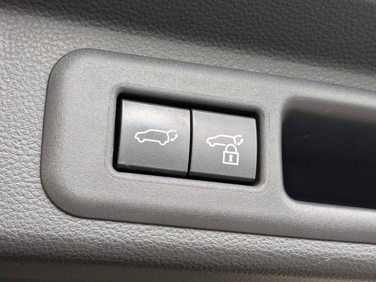 Used 2023 Toyota Sequoia Capstone AWD/4WD image 8