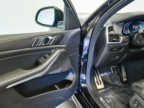 Certified 2022 BMW X5 xDrive40i w/ M Sport Package image 26