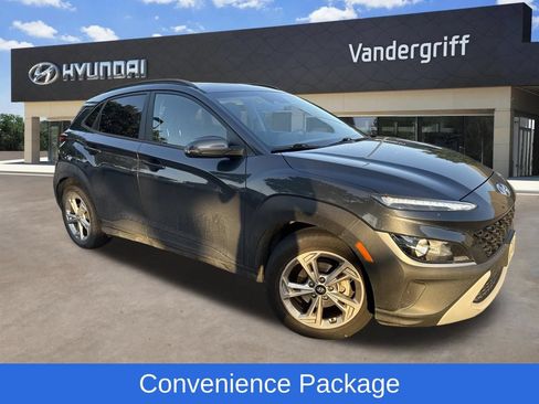 Used 2022 Hyundai Kona SEL w/ Convenience Package FWD image 4