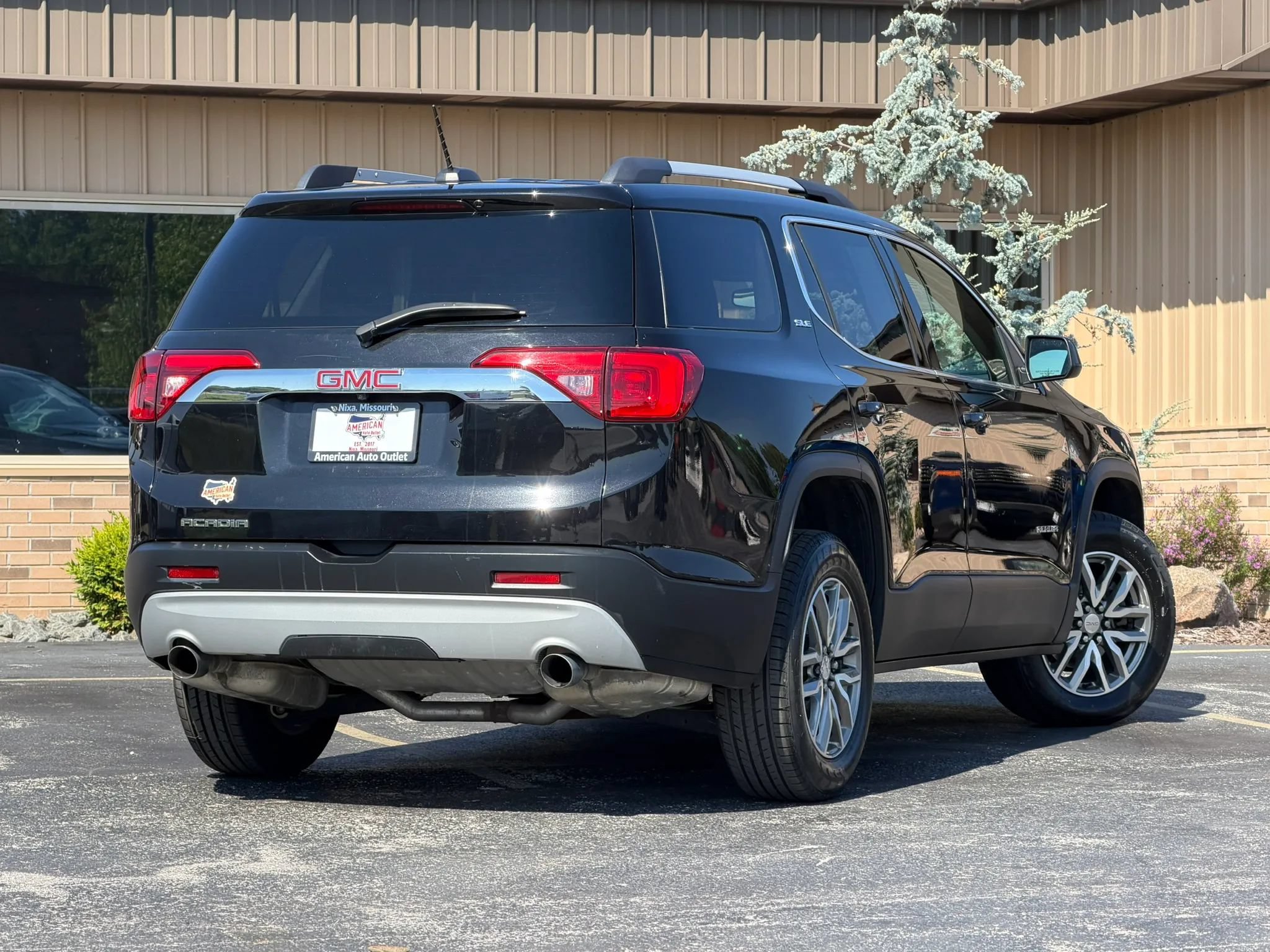 Used 2019 GMC Acadia SLE FWD image 48