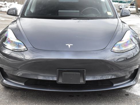 Used 2023 Tesla Model 3 Standard Range image 12