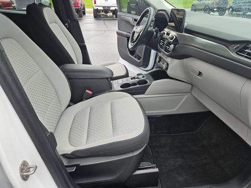 Used 2023 Ford Escape Active AWD/4WD image 27