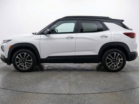 Used 2025 Chevrolet TrailBlazer LT image 5