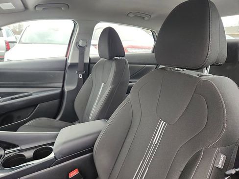 Certified 2021 Hyundai Elantra SEL w/ Convenience Package image 21