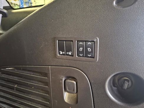 Used 2016 GMC Yukon Denali image 11