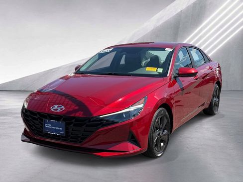 Certified 2023 Hyundai Elantra SEL FWD image 4