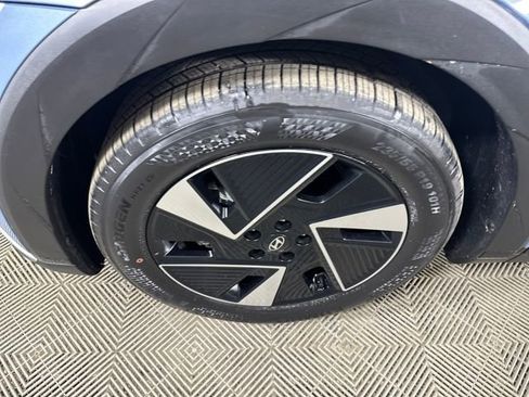 Certified 2025 Hyundai Ioniq 5 SEL image 10