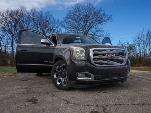 Used 2019 GMC Yukon XL Denali w/ Denali Ultimate Package image 2