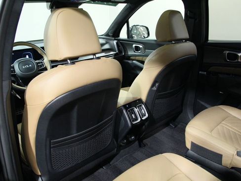 Used 2025 Kia Sorento SX Prestige w/ Olive Brown Leather Package AWD/4WD image 27