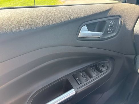 Used 2018 Ford Escape SE AWD/4WD image 16