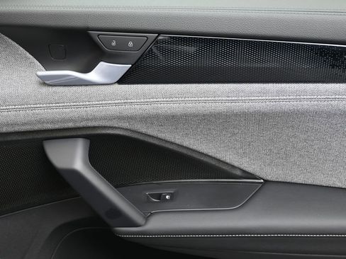 New 2026 Volkswagen Tiguan S image 11